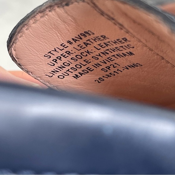 J. Crew Woman’s Navy Loafers leather upper size 7.5 - Picture 6 of 11